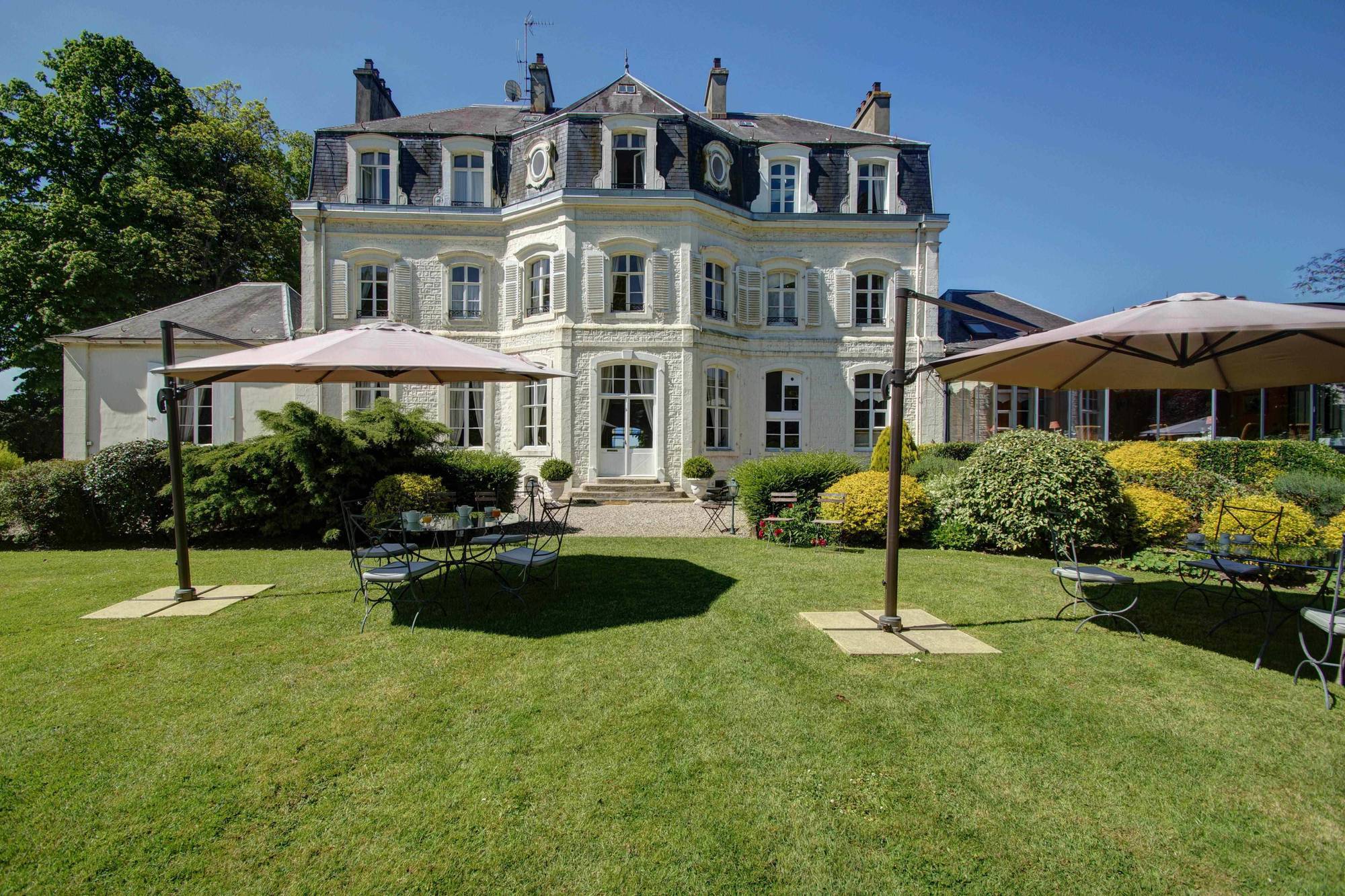 Hotel Chateau Clery Hesdin-l'Abbe ภายนอก รูปภาพ