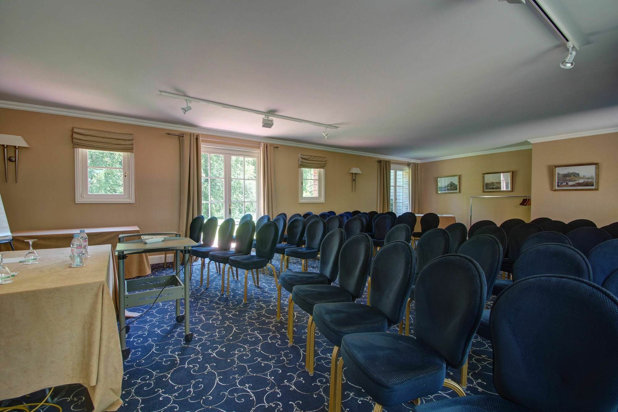 Hotel Chateau Clery Hesdin-l'Abbe ภายนอก รูปภาพ